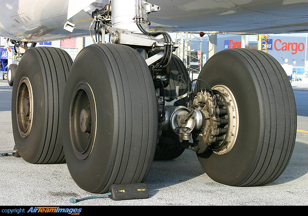 Airbus A330-300 SAS - Scandinavian Airlines - AirTeamImages.com
