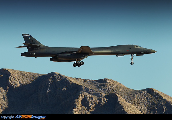【未組立品】Hasegawa  B-1B  BOMBER Yahoo!オークション -「1／72 b-1b」の落札相場・落札価格
