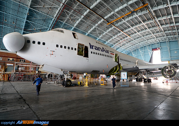 航空機・ヘリコプター Daron Airport with maintenance hangar 航空機・ヘリコプター Daron Airport with maintenance hangar