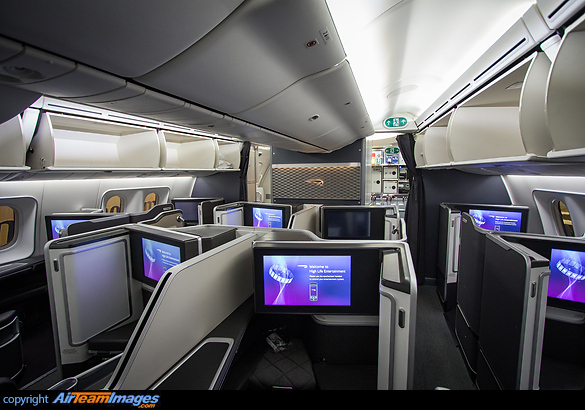 Boeing 787-9 Dreamliner British Airways G-ZBKF