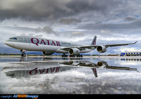 カタール航空 A340-600 1/500 Airbus A340-600 Qatar Airways | Modelsnavigator.com