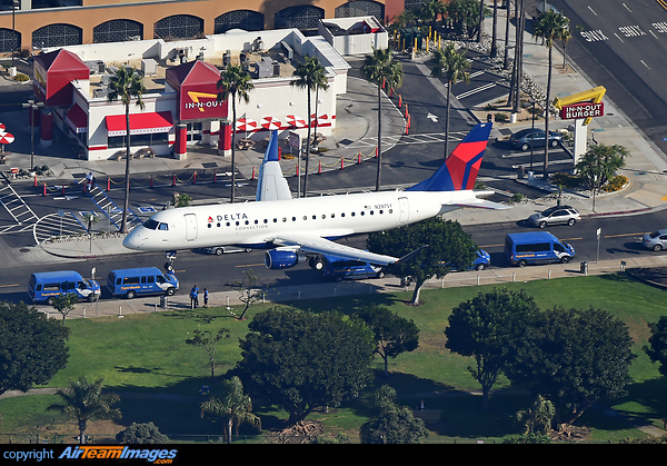 Embraer ERJ-175LR Delta Connection (Compass Airlines) N297SY ...