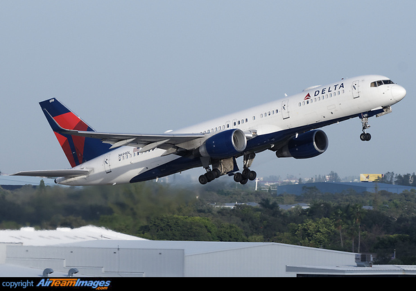 その他 739 lukas-souza-10-13-23-sna-39-