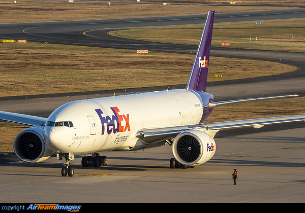 Boeing 777-FS2 FedEx Express N846FD - AirTeamImages.com