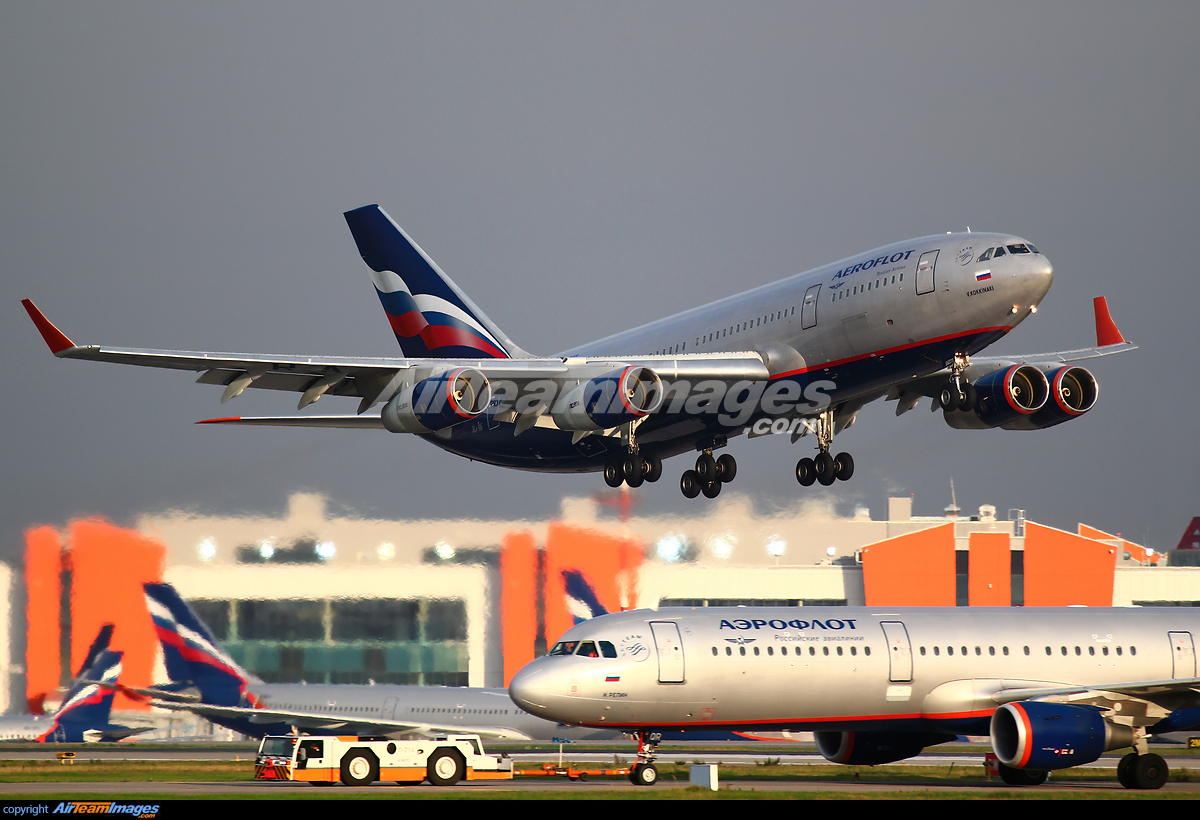 Ilyushin Il-96-300 Aeroflot Russian Airlines RA-96011