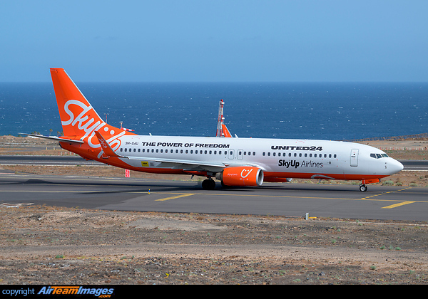 Boeing 737-8KN SkyUp Airlines 9H-SAU - AirTeamImages.com