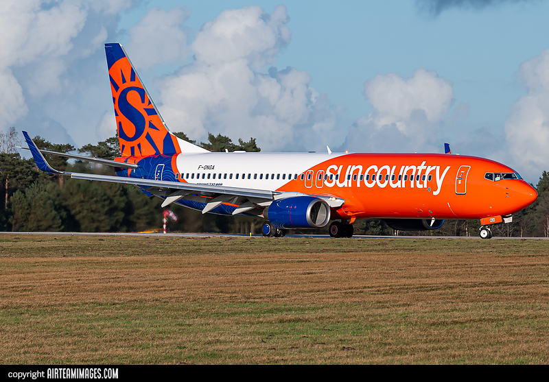 Sun Country Airlines® 737 N713SY PlaneTags – MotoArt PlaneTags