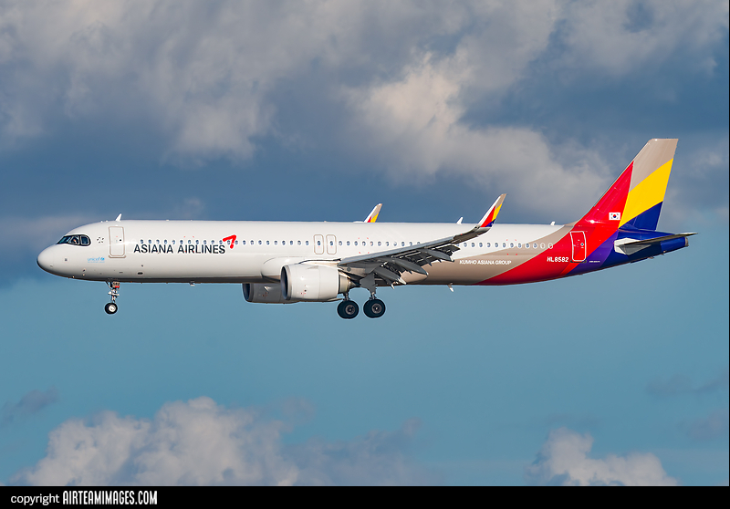 航空機・ヘリコプター Asiana aviationtag A321-100 0359 NG13125.jpg