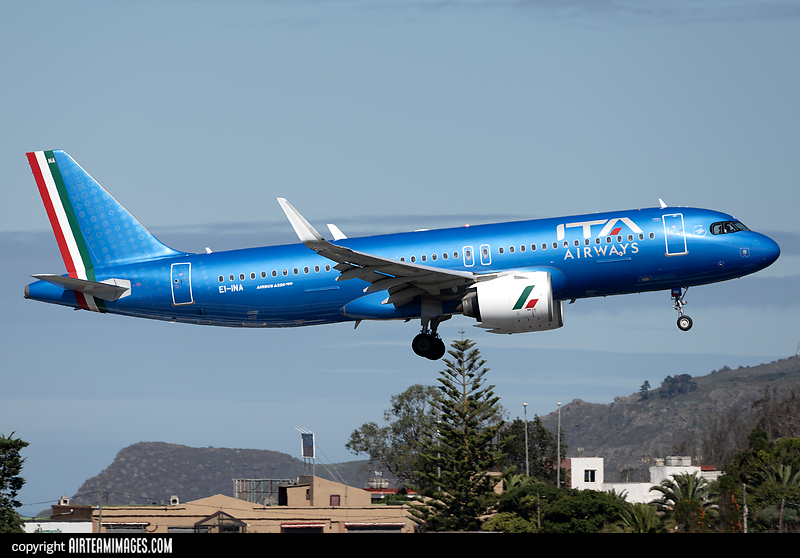 ITAエアウェイズ A320 EI-DTG 1/200 ITAエアウェイズ A320 EI-DTG 1/200 - メルカリ