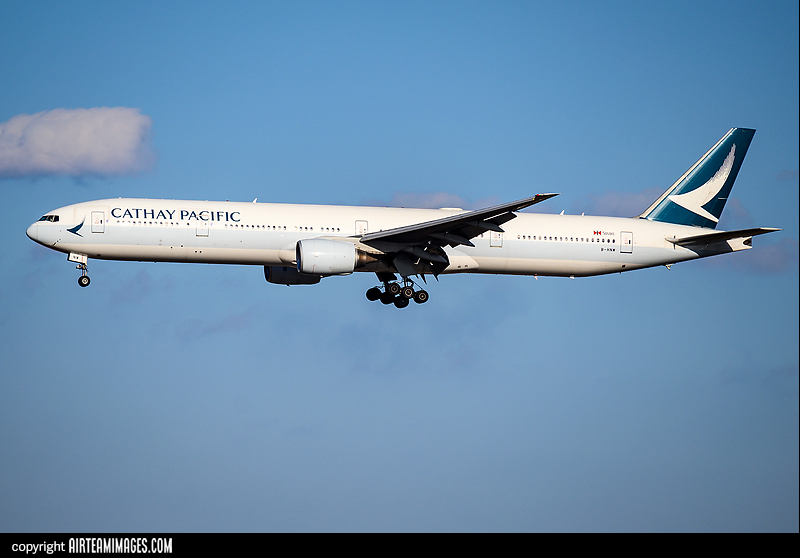 Boeing 777-31H Cathay Pacific Airways B-HNW - AirTeamImages.com