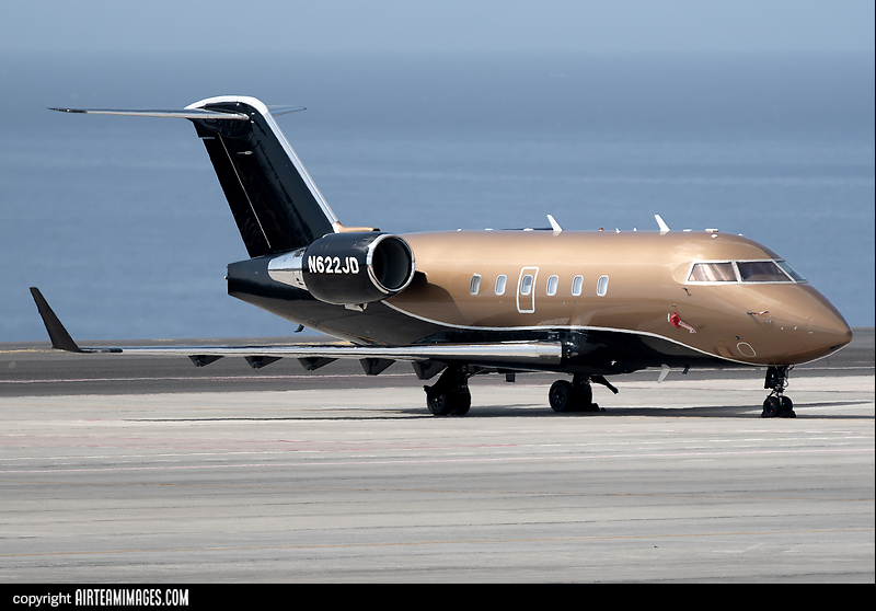 Bombardier Challenger 604 Private N622JD - AirTeamImages.com