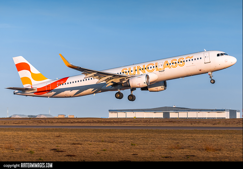 1/400　A321-211WL　サンクラス航空　 OY-TCF　デンマーク 1/400 A321-211WL サンクラス航空 OY-TCF デンマーク - メルカリ
