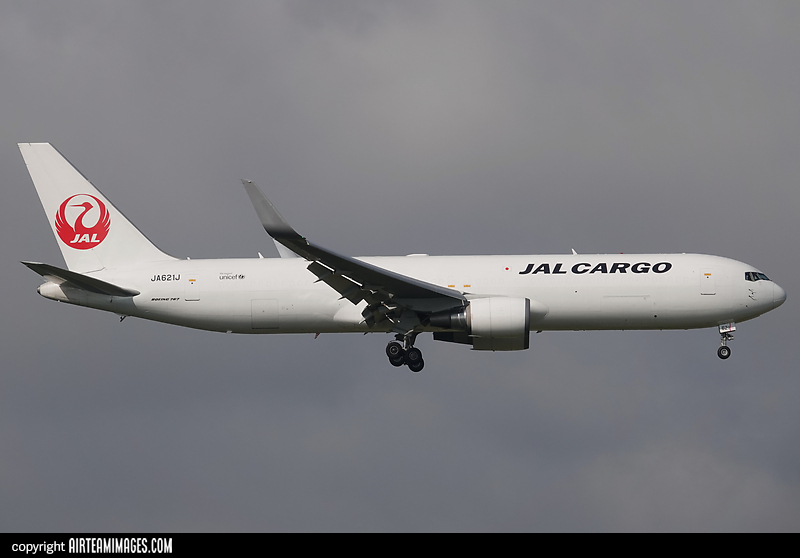 Boeing 767-346/ER(BCF) JAL Cargo JA621J - AirTeamImages.com