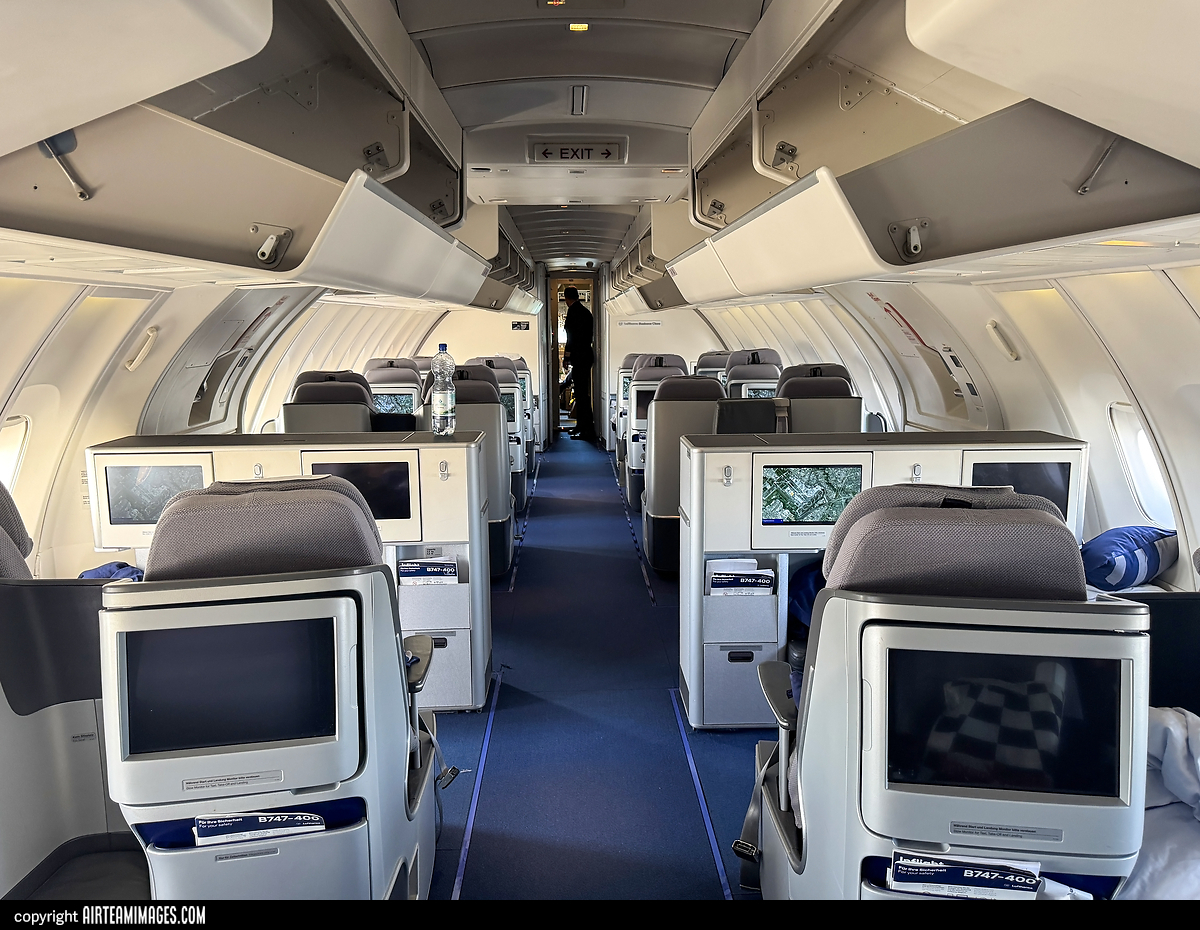 Boeing 747-430 Lufthansa D-ABTL - AirTeamImages.com