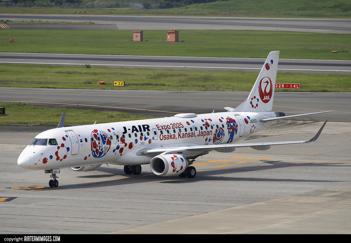 Embraer ERJ-190STD J-Air JA252J - AirTeamImages.com