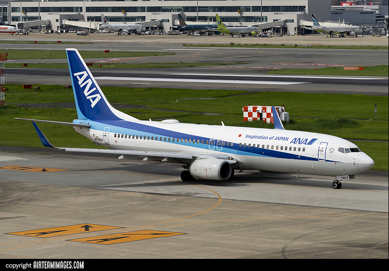 ANA・BOEING-737 2560px-ANA_Boeing_737-