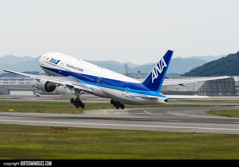 ANA Aviationtag B777-281ER チョッピリコンビ色 Boeing 777-281 29029 / 137