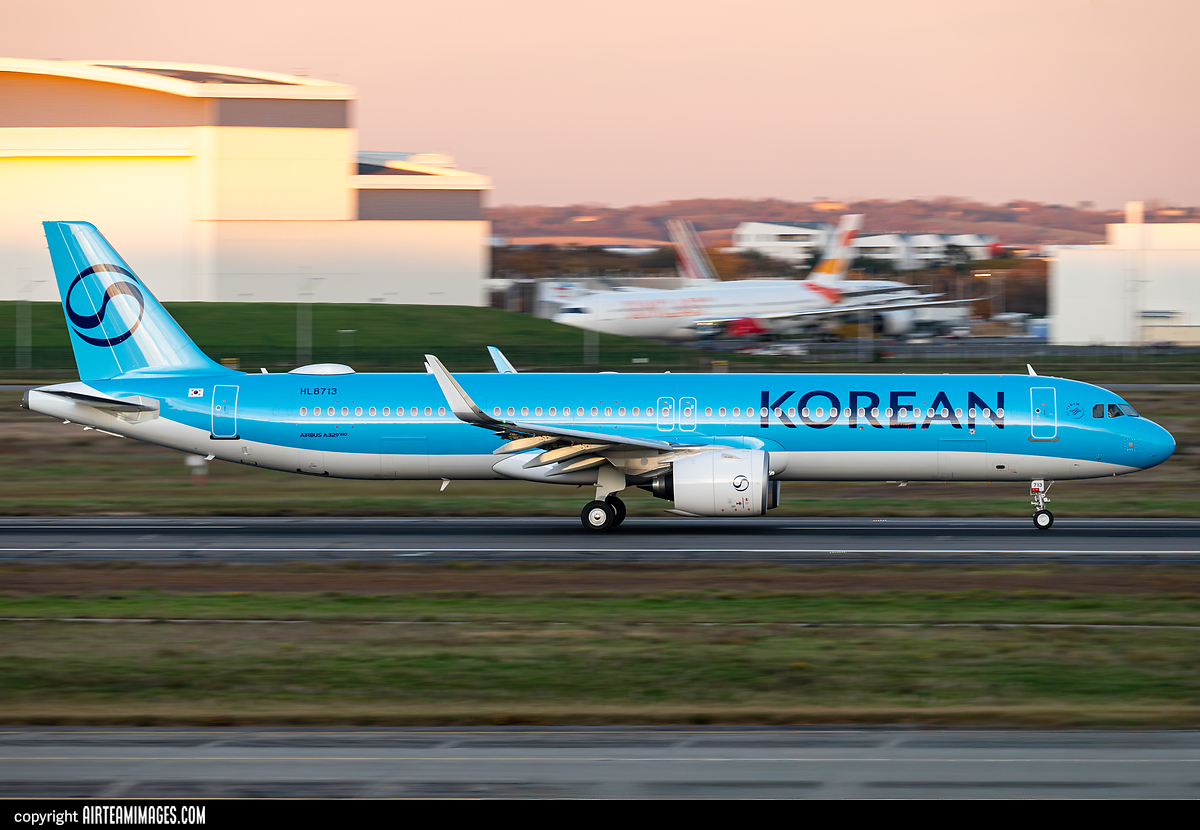 Airbus A321-272NX Korean Air HL8713 - AirTeamImages.com
