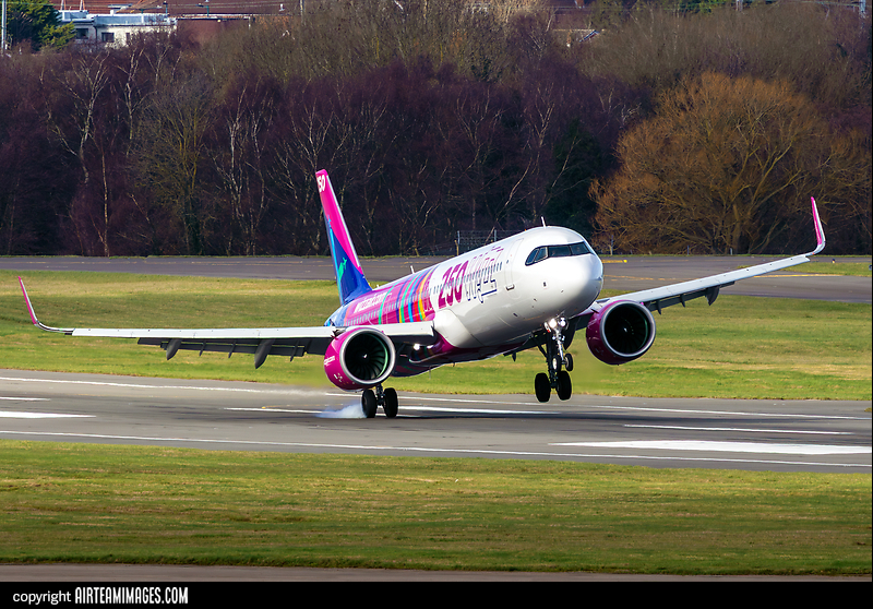 Airbus A321-271NX Wizz Air Malta 9H-WMR - AirTeamImages.com