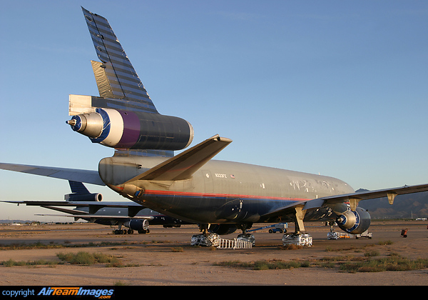 McDonnell Douglas - DC-10 -30 No Visible Titles N323FE