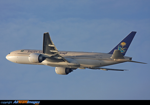 SAUDI ARABIAN AIRLINES BOEING777す Saudi Arabian Airlines Boeing 777-300ER (HZ-AK26)-pushback