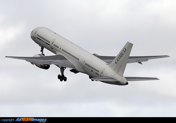 ペローナ Boeing 757-23A Comco N226G - AirTeamImages.com